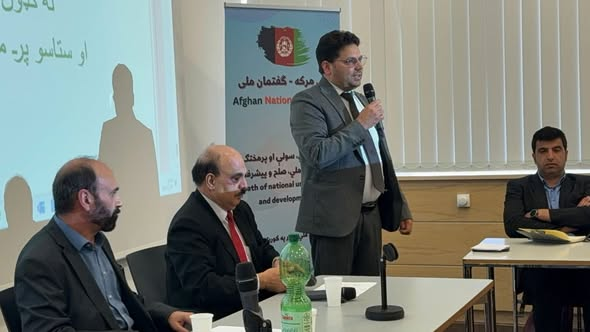 The National Dialogue Holds Its First Meeting in Berlin