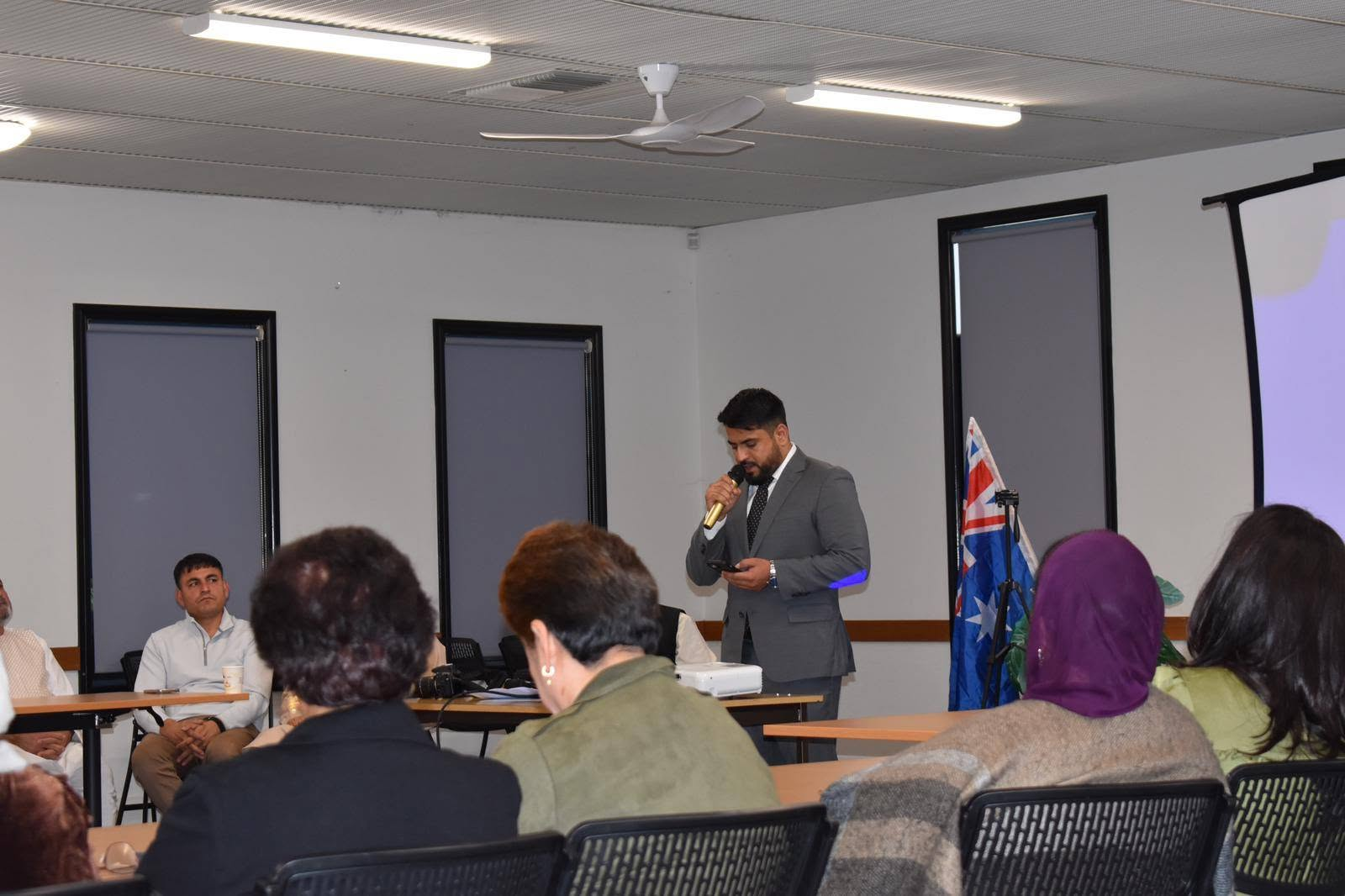 Press Report — First National Dialogue Meeting in Melbourne: Participants Stress National Dialogue, Unity and Political Consensus, Human Rights and a Legitimate System